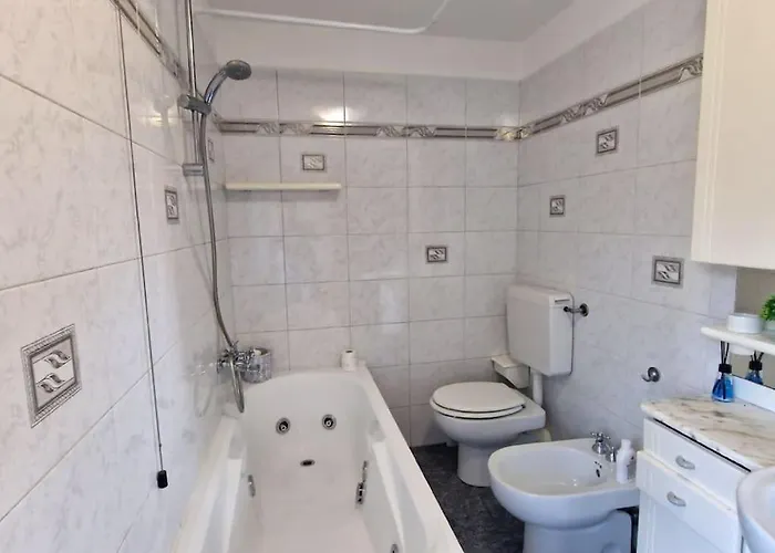 Puffy House Apartment *